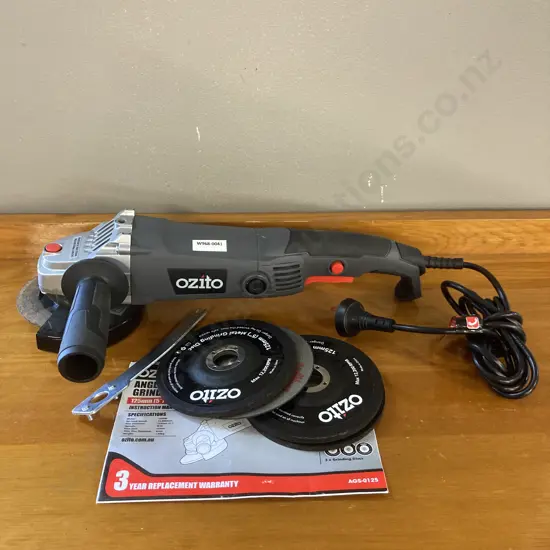 Ozito 125mm (5") Corded Angle Grinder With Discs & Manual
